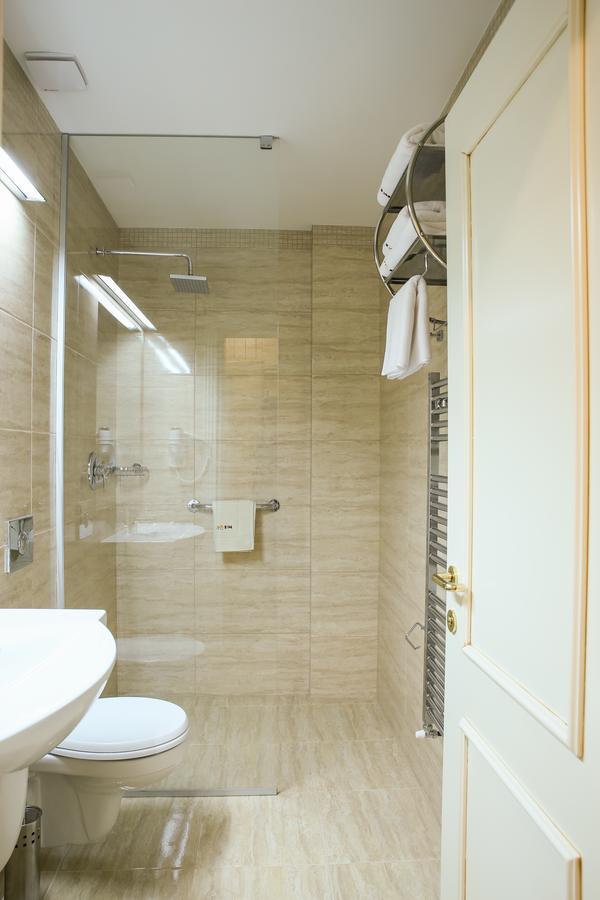 Hotel Montana Vişeu de Sus Habitación foto